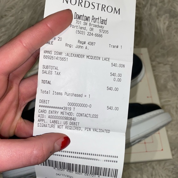 Alexander McQueens - Picture 5 of 5